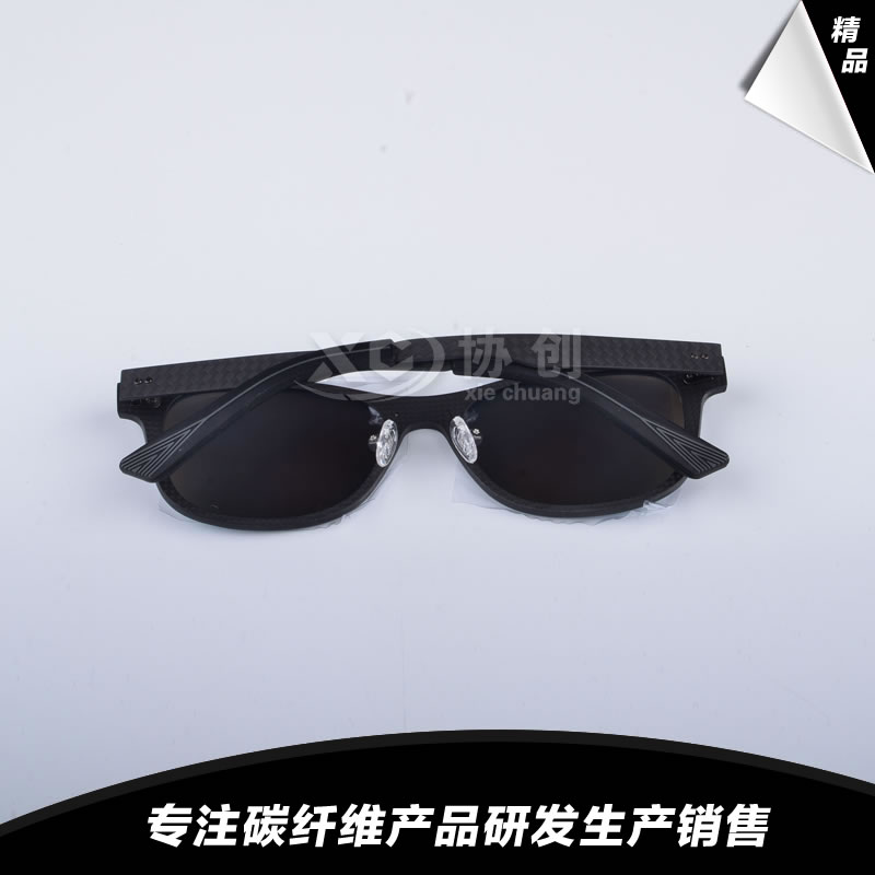 碳纖維復(fù)合材料 碳纖維復(fù)合材料